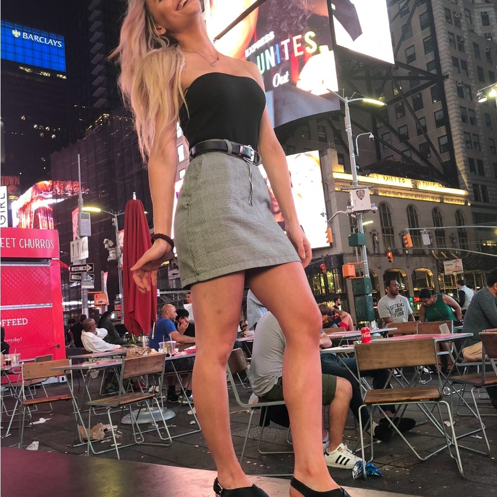 Grey black skirts 😍❤️